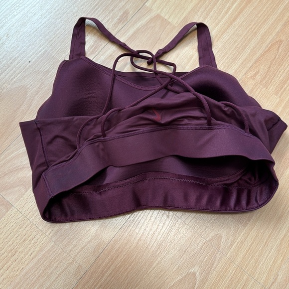 [L] Nike Sports Bra - Picture 5 of 5